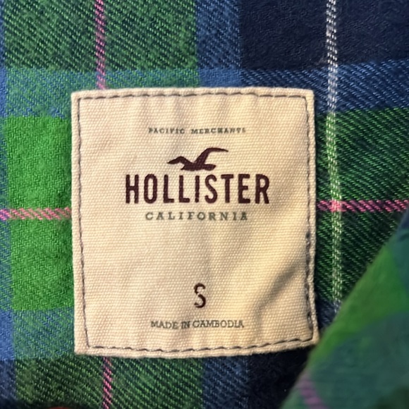 Girl’s Hollister Flannel - Picture 2 of 2